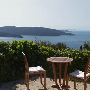 https://la-coccinelle.fr-provencehotel.com